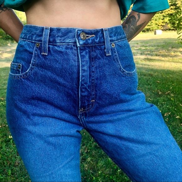 ❌SOLD❌ Vintage 12” high rise mom bootcut jeans - Picture 3 of 8